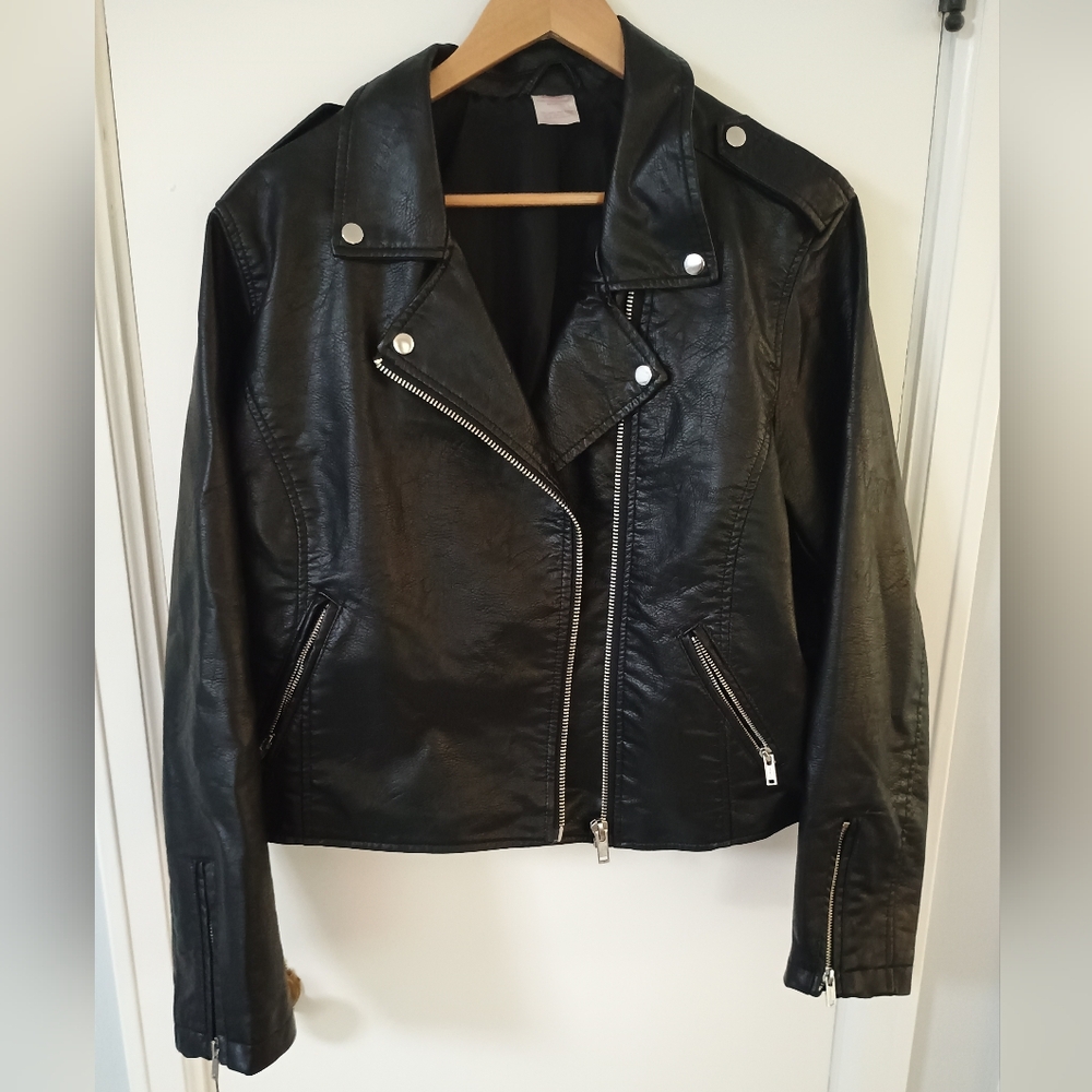 No Boundaries Faux Black Leather Moto Jacket, XXXL